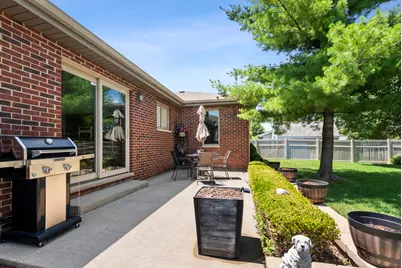 9342 Sutton Place, Tinley Park, IL 60487 - Photo 21