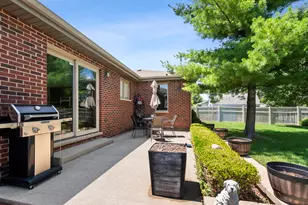 9342 Sutton Pl, Tinley Park, IL 60487 - Photo 21