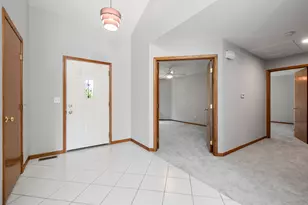 9342 Sutton Pl, Tinley Park, IL 60487 - Photo 3