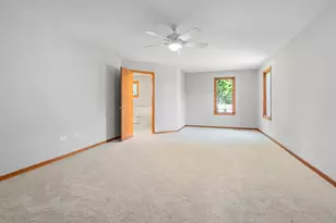 9342 Sutton Pl, Tinley Park, IL 60487 - Photo 11