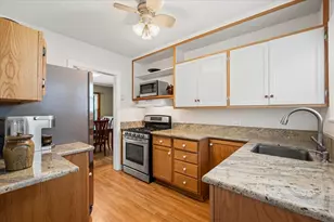 8449 N Kedvale Ave, Skokie, IL 60076 - Photo 7