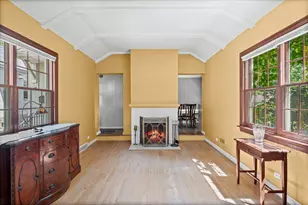 8449 N Kedvale Ave, Skokie, IL 60076 - Photo 3