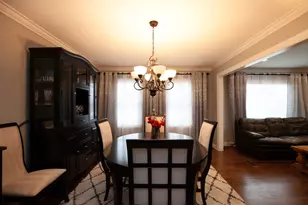 813 Parkside Ct, Streamwood, IL 60107 - Photo 9
