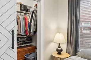 3456 N Janssen Ave, Chicago, IL 60657 - Photo 11