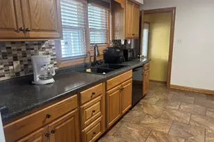 1605 Prospect Ave, Lasalle, IL 61301 - Photo 5