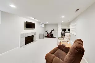 2100 Elmwood Ave, Wilmette, IL 60091 - Photo 21