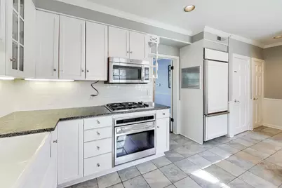 2100 Elmwood Avenue, Wilmette, IL 60091 - Photo 9