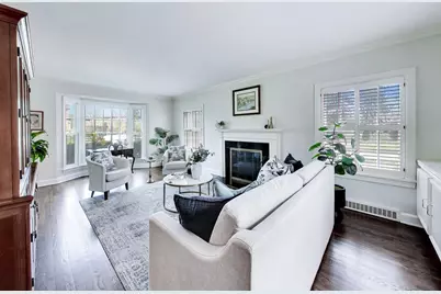 2100 Elmwood Avenue, Wilmette, IL 60091 - Photo 3