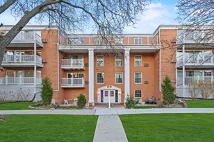 81 S 6th Ave, La Grange, IL 60525 - Photo 1