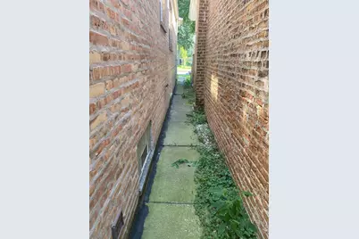 8926 S Lowe Avenue, Chicago, IL 60620 - Photo 11