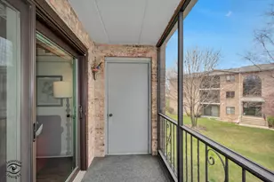 13240 W Circle Dr Pkwy, Crestwood, IL 60418 - Photo 7