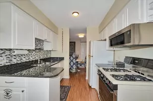 13240 W Circle Dr Pkwy, Crestwood, IL 60418 - Photo 15