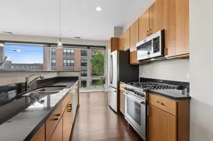 3920 N Sheridan Rd, Chicago, IL 60613 - Photo 13