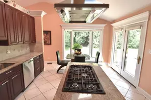 1302 S Princeton Ave, Arlington Heights, IL 60005 - Photo 5