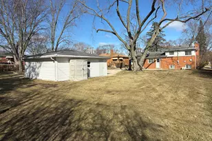 240 Hatlen Ave, Mount Prospect, IL 60056 - Photo 5