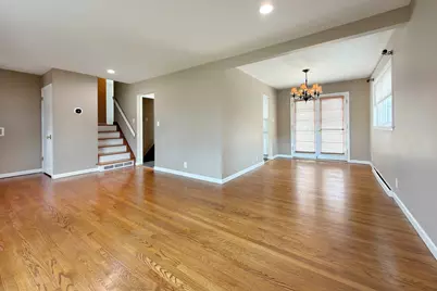 240 Hatlen Avenue, Mount Prospect, IL 60056 - Photo 11