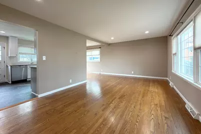 240 Hatlen Avenue, Mount Prospect, IL 60056 - Photo 9