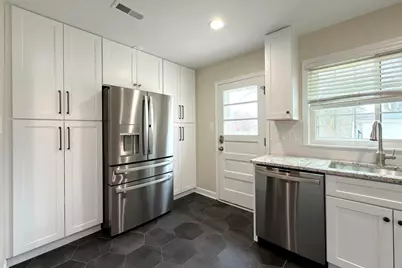 240 Hatlen Avenue, Mount Prospect, IL 60056 - Photo 17