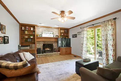 110 Courtney Lane, Cary, IL 60013 - Photo 9