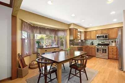 110 Courtney Lane, Cary, IL 60013 - Photo 7
