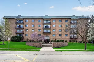 40 S Main St, Glen Ellyn, IL 60137 - Photo 1