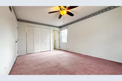 28 Montgomery Lane, Vernon Hills, IL 60061 - Photo 9