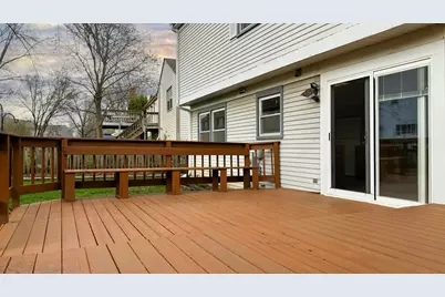 28 Montgomery Lane, Vernon Hills, IL 60061 - Photo 15