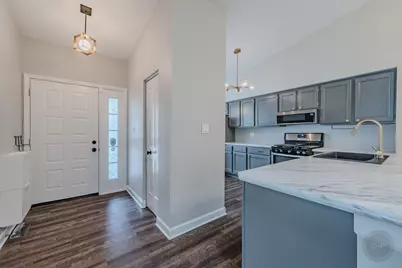 1736 Ranchview Drive, Naperville, IL 60565 - Photo 3