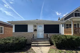 742 Bellwood Ave, Bellwood, IL 60104 - Photo 1