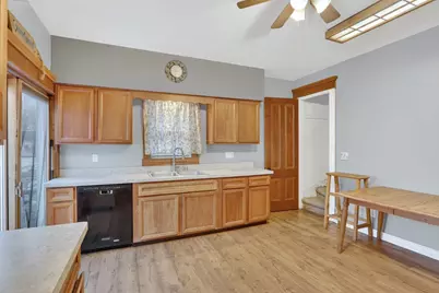 1210 Fairview Avenue, Rockford, IL 61101 - Photo 13