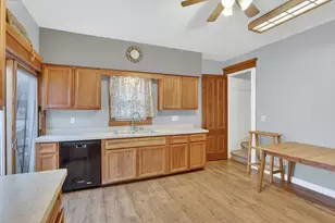 1210 Fairview Ave, Rockford, IL 61101 - Photo 13