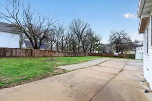 1210 Fairview Ave, Rockford, IL 61101 - Photo 29