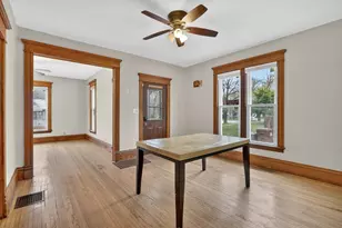 1210 Fairview Ave, Rockford, IL 61101 - Photo 9