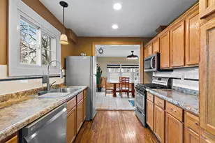 811 Ellwood Ave, Dekalb, IL 60115 - Photo 7