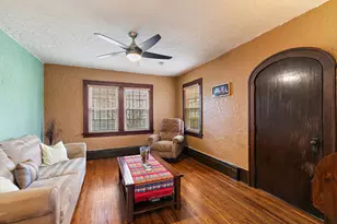 811 Ellwood Ave, Dekalb, IL 60115 - Photo 3