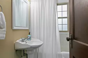 811 Ellwood Ave, Dekalb, IL 60115 - Photo 13