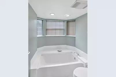 241 Woodstone Circle, Buffalo Grove, IL 60089 - Photo 15