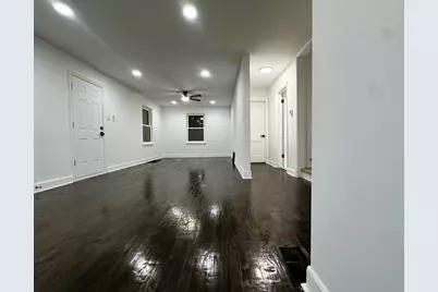 10055 S Oglesby Avenue, Chicago, IL 60617 - Photo 9