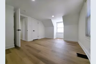 10055 S Oglesby Avenue, Chicago, IL 60617 - Photo 25