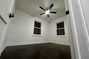 10055 S Oglesby Ave, Chicago, IL 60617 - Photo 15