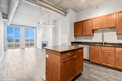 720 N Larrabee Street #1609, Chicago, IL 60654 - Photo 13