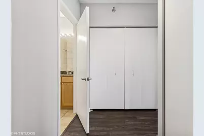 720 N Larrabee Street #1609, Chicago, IL 60654 - Photo 17