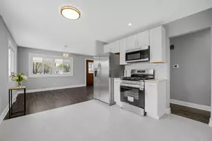 527 N Virginia Ave, Glenwood, IL 60425 - Photo 9