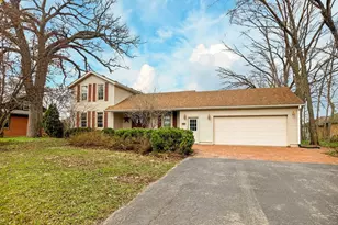 127 W River St, Rockton, IL 61072 - Photo 1