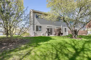 1431 Doolittle Ln, Grayslake, IL 60030 - Photo 15