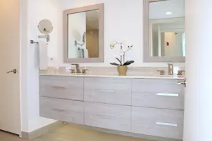 25 E Superior St, Chicago, IL 60611 - Photo 9