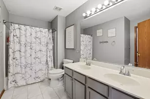 392 E 17th Pl, Lombard, IL 60148 - Photo 19