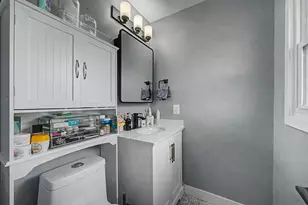 581 Welter Dr, Wood Dale, IL 60191 - Photo 9