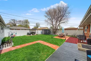 581 Welter Dr, Wood Dale, IL 60191 - Photo 25