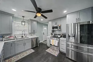581 Welter Dr, Wood Dale, IL 60191 - Photo 15